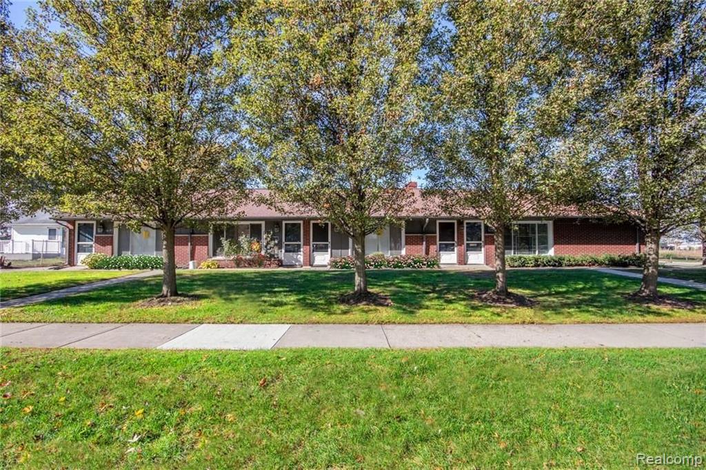 2423 Normandy Road Royal Oak, MI 48073 - Photo 1 of 13