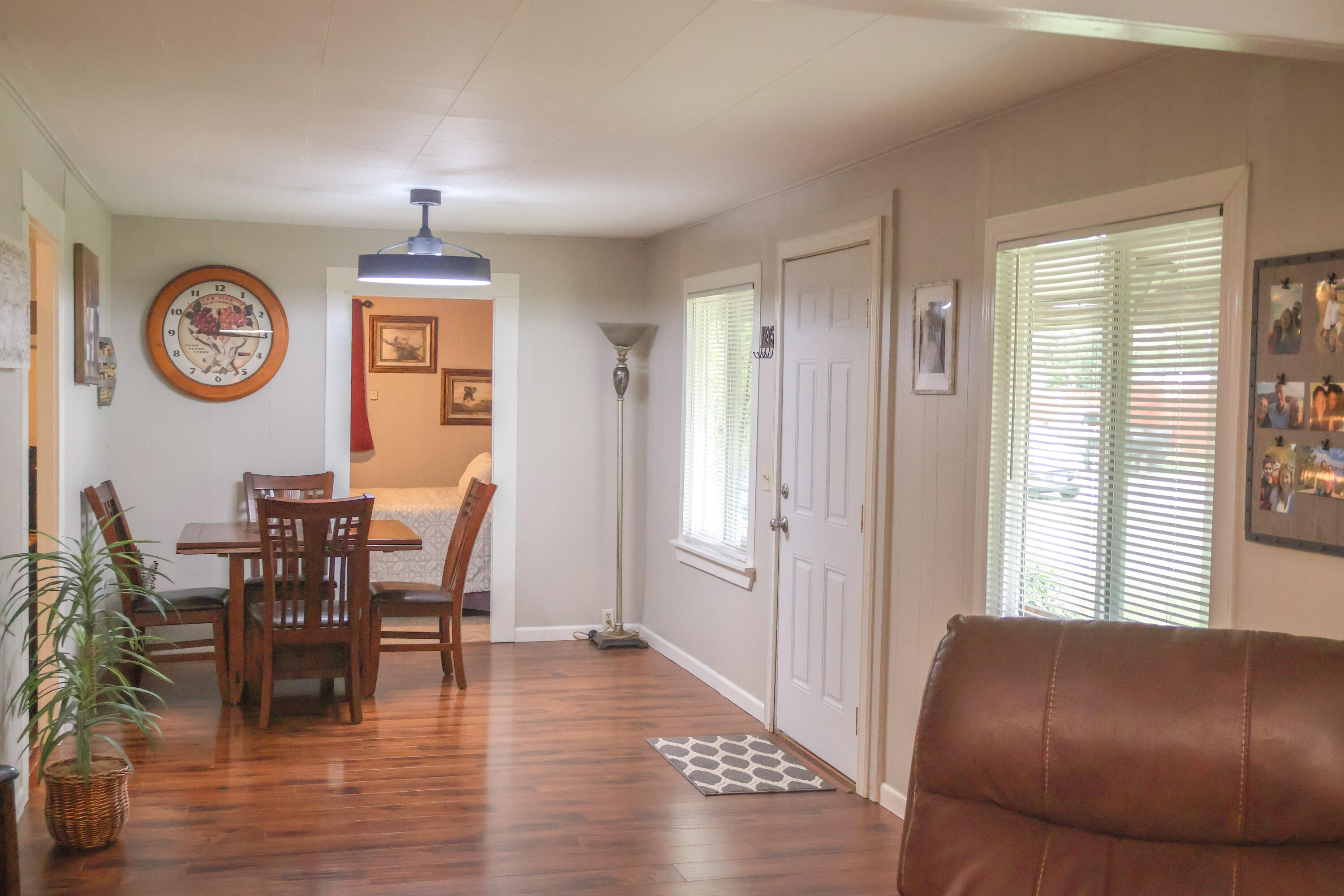 1002 Sunset Avenue Medford, OR 97501 - Photo 5 of 17