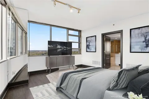 $717,000 | 700 Park Regency Place Northeast, Unit 2104, Atlanta, GA 30326