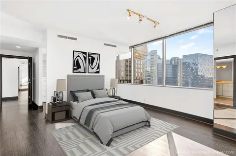 $717,000 | 700 Park Regency Place Northeast, Unit 2104, Atlanta, GA 30326