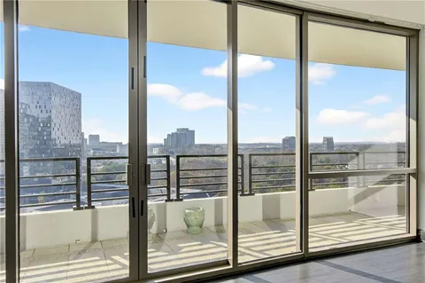 $717,000 | 700 Park Regency Place Northeast, Unit 2104, Atlanta, GA 30326