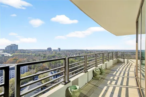 $717,000 | 700 Park Regency Place Northeast, Unit 2104, Atlanta, GA 30326