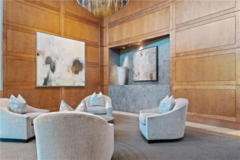 $717,000 | 700 Park Regency Place Northeast, Unit 2104, Atlanta, GA 30326