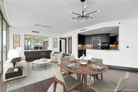 $675,000 | 700 Park Regency Place Northeast, Unit 2104, Atlanta, GA 30326