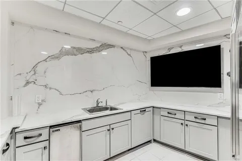 $717,000 | 700 Park Regency Place Northeast, Unit 2104, Atlanta, GA 30326