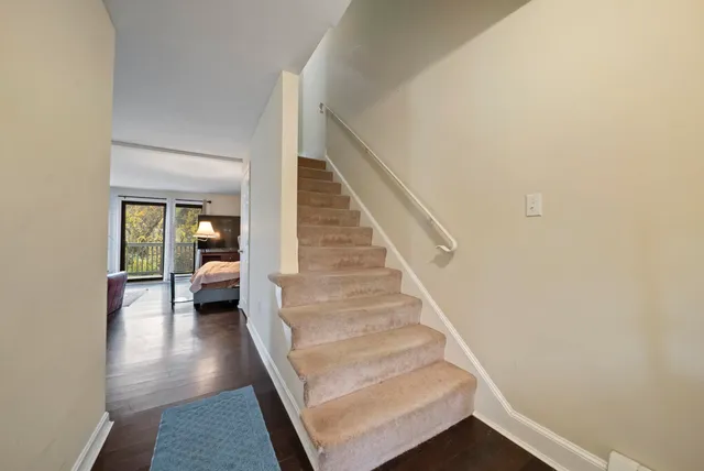 $329,900 | 69 Bayberry Lane, Londonderry, NH 03053