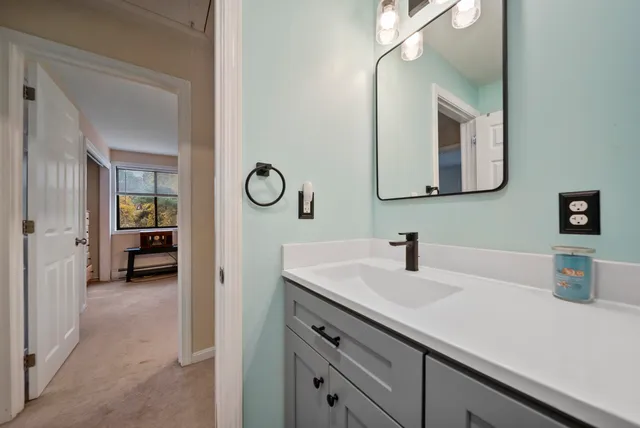 $329,900 | 69 Bayberry Lane, Londonderry, NH 03053