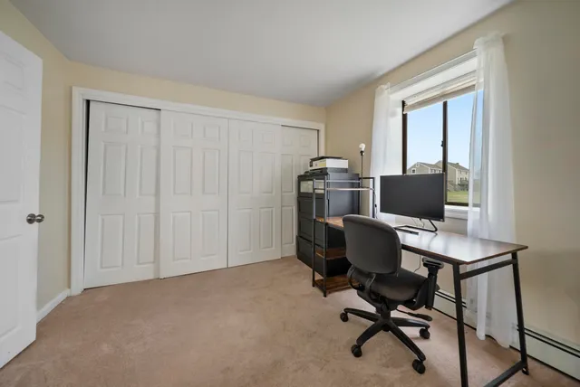 $329,900 | 69 Bayberry Lane, Londonderry, NH 03053