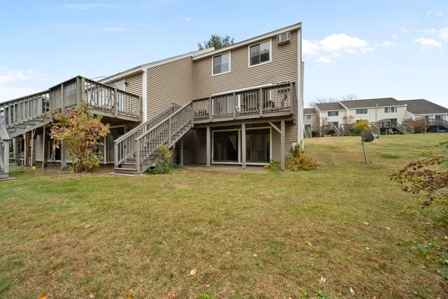 $329,900 | 69 Bayberry Lane, Londonderry, NH 03053