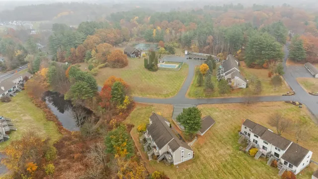 $329,900 | 69 Bayberry Lane, Londonderry, NH 03053