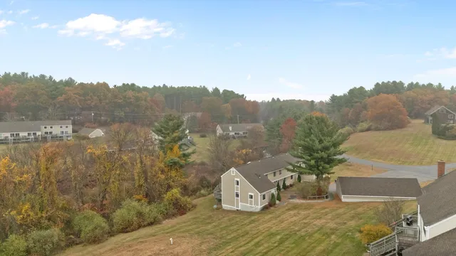 $329,900 | 69 Bayberry Lane, Londonderry, NH 03053