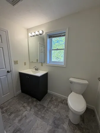 $1,900 | 326 North Main Street, Unit B, North Brookfield, MA 01535