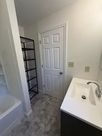 $1,900 | 326 North Main Street, Unit B, North Brookfield, MA 01535