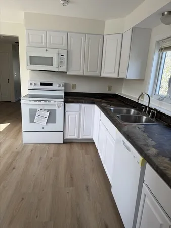 $1,900 | 326 North Main Street, Unit B, North Brookfield, MA 01535