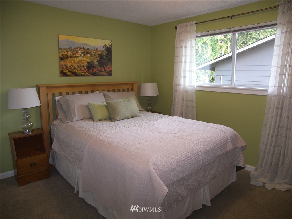 14432 158th Place Southeast Renton, WA 98059 - Photo 12 of 21