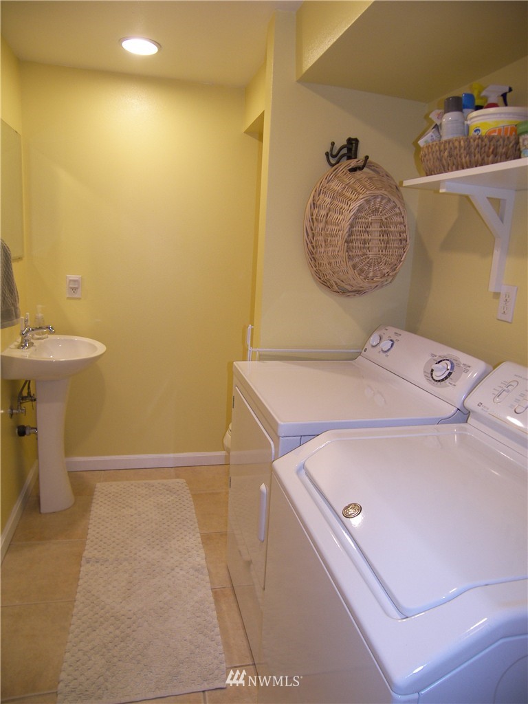 14432 158th Place Southeast Renton, WA 98059 - Photo 14 of 21