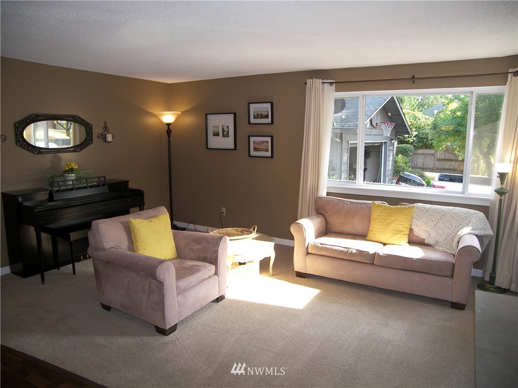 14432 158th Place Southeast Renton, WA 98059 - Photo 5 of 21
