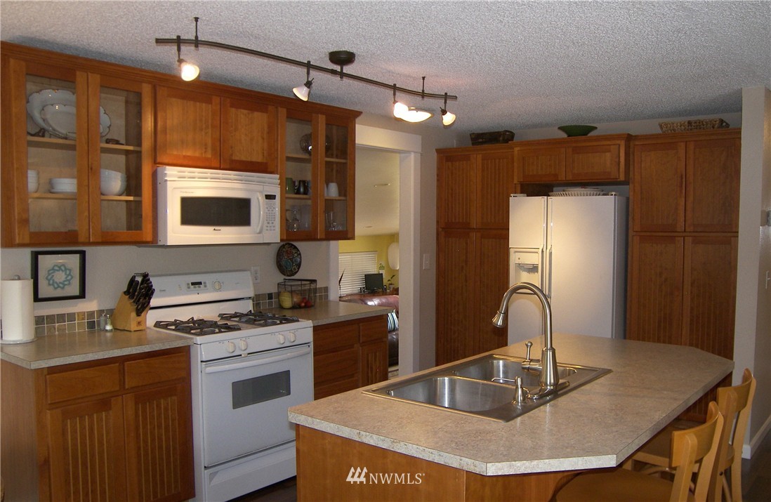 14432 158th Place Southeast Renton, WA 98059 - Photo 7 of 21