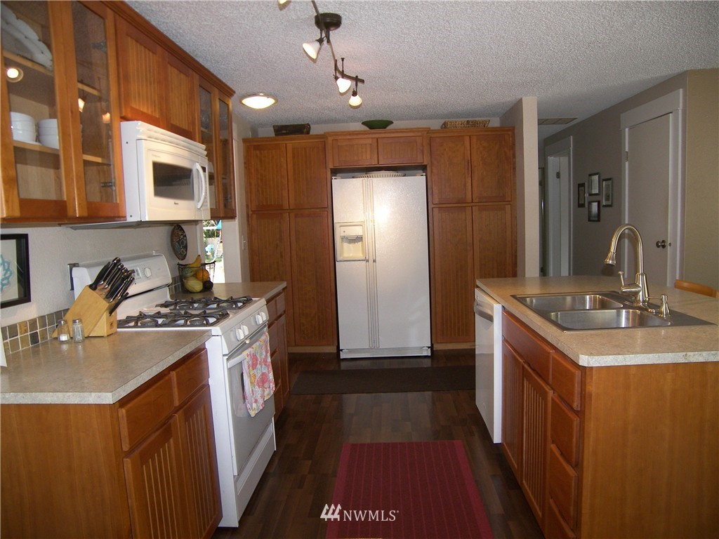 14432 158th Place Southeast Renton, WA 98059 - Photo 8 of 21