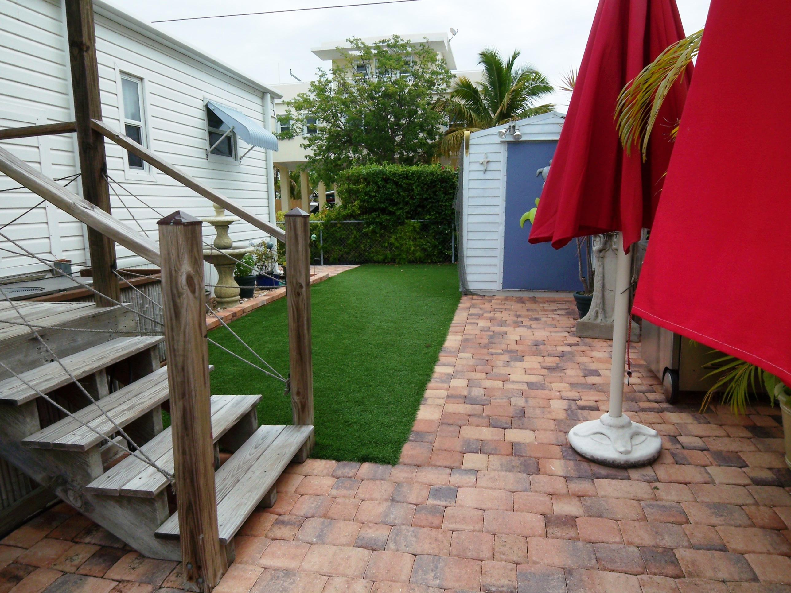 6 Snipe Road Key Largo, FL 33037 - Photo 22 of 27 Side Yard
