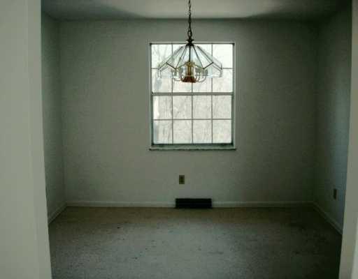 907 Harvard Road Monroeville, PA 15146 - Photo 4 of 7 Dining Room.