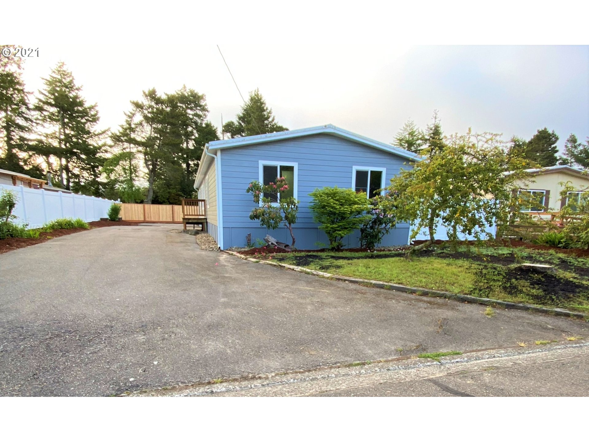 1590 Maple Street Florence, OR 97439 - Photo 23 of 25 Gallery Image 23