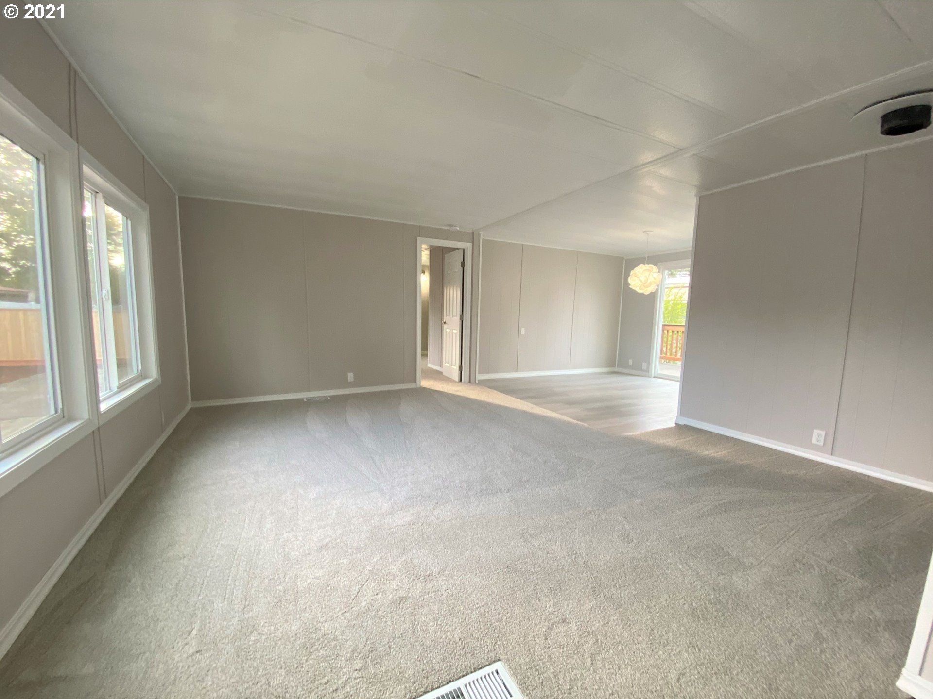 1590 Maple Street Florence, OR 97439 - Photo 10 of 25 Gallery Image 10