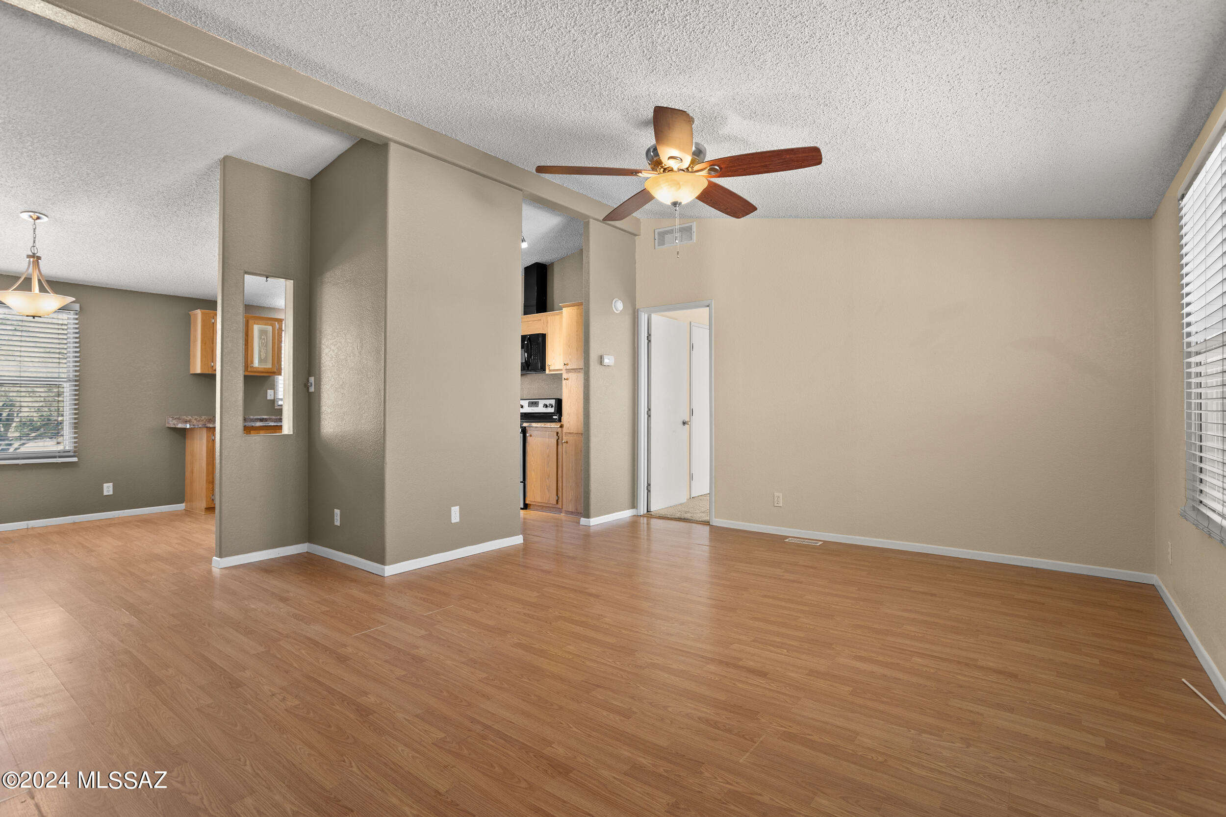 11451 West Ina Road Tucson, AZ 85743 - Photo 4 of 26