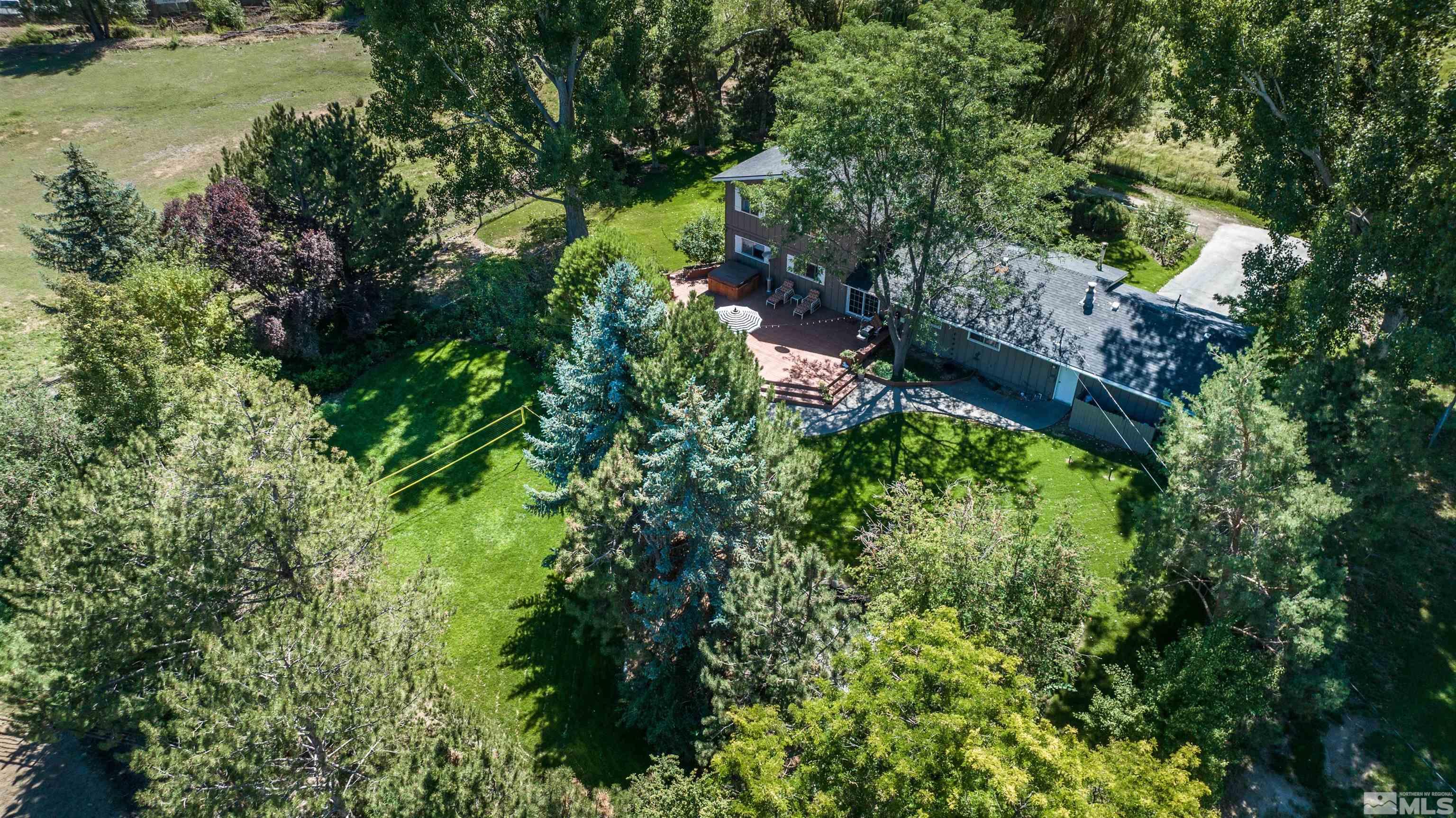 9820 Dixon Lane Reno, NV 89511 - Photo 36 of 40 a view of a garden
