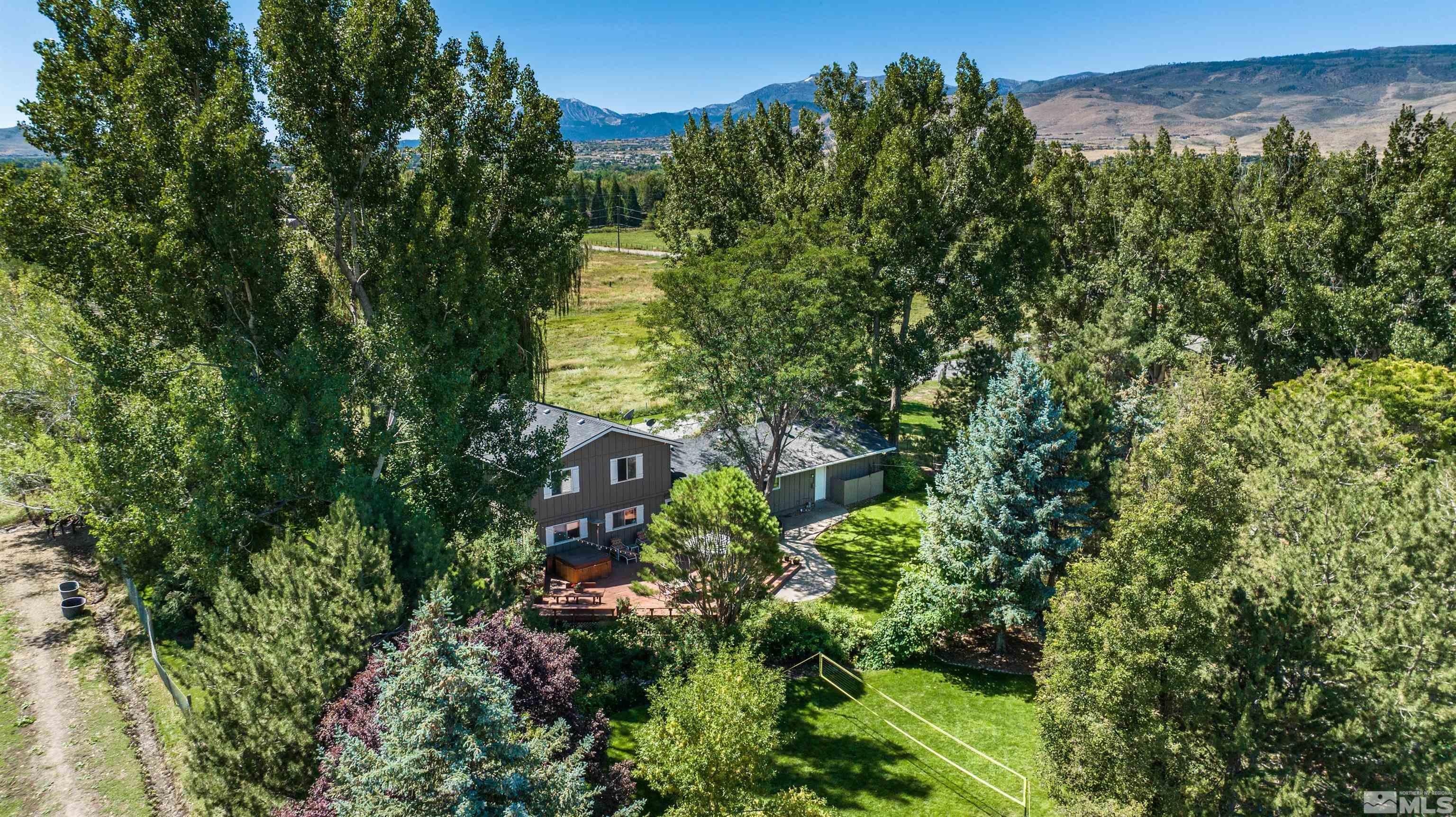 9820 Dixon Lane Reno, NV 89511 - Photo 38 of 40 a view of a garden