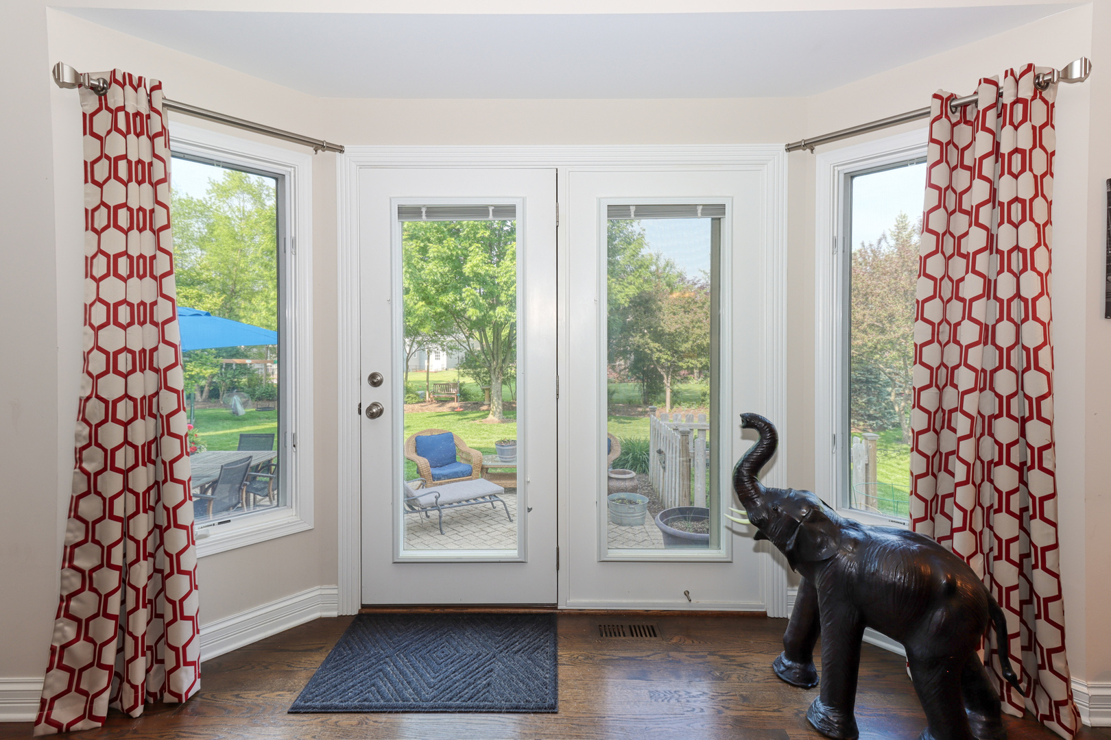 741 Merrill New Road Sugar Grove, IL 60554 - Photo 23 of 42 a view of hallway with furniture and a window