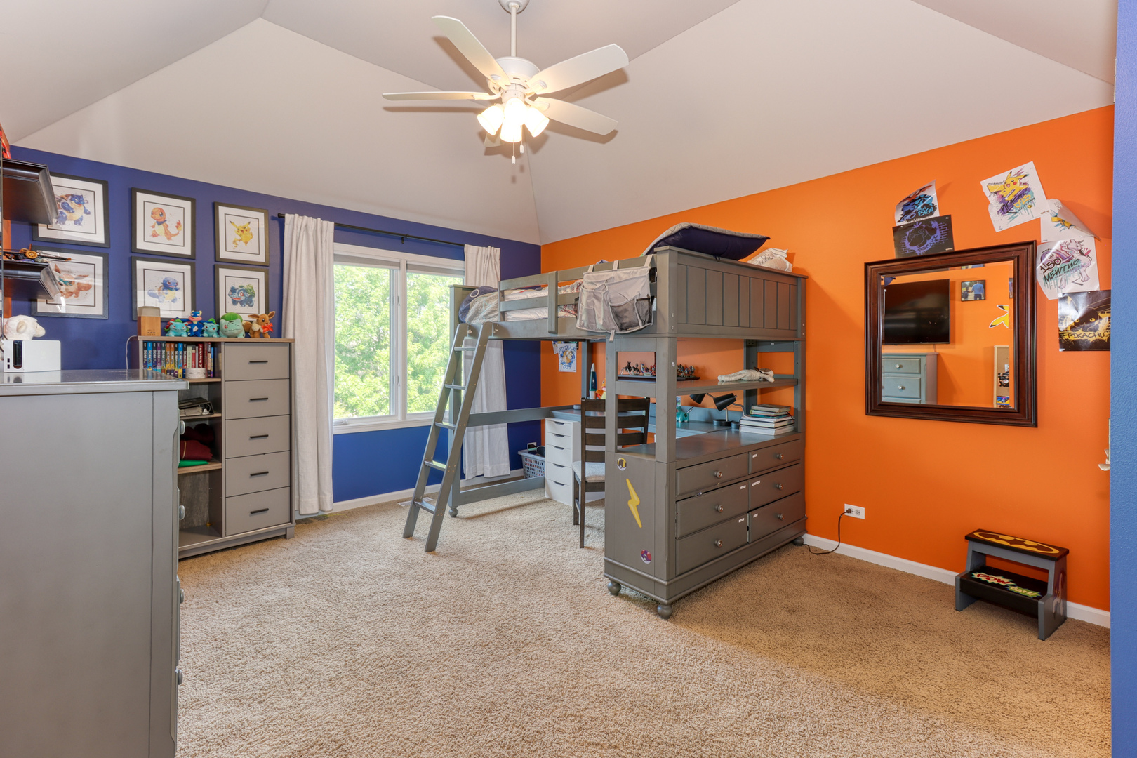 741 Merrill New Road Sugar Grove, IL 60554 - Photo 26 of 42 a view of a livingroom with furniture