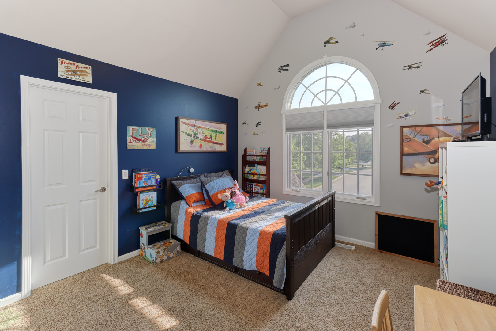 741 Merrill New Road Sugar Grove, IL 60554 - Photo 28 of 42 a bedroom with a bed and a large window