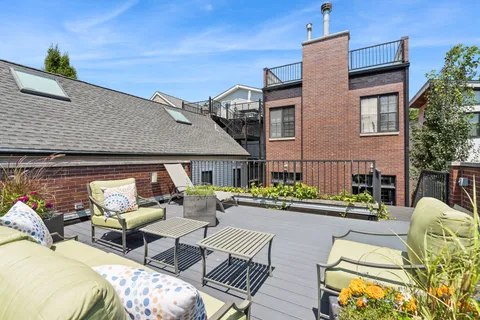 $1,695,000 | 1243 West Nelson Street, Chicago, IL 60657