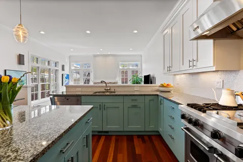 $1,695,000 | 1243 West Nelson Street, Chicago, IL 60657