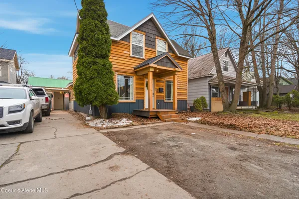 $950,000 | 417 Pine Street, Sandpoint, ID 83864