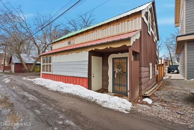 $950,000 | 417 Pine Street, Sandpoint, ID 83864