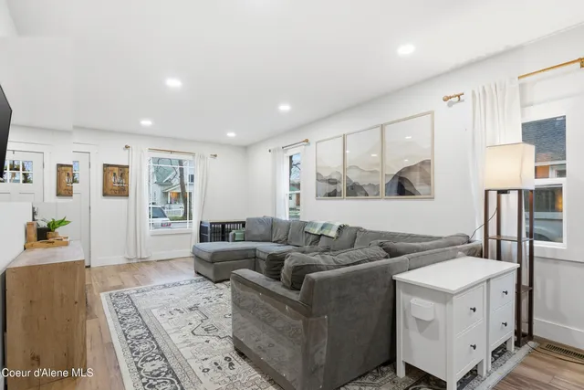 $950,000 | 417 Pine Street, Sandpoint, ID 83864