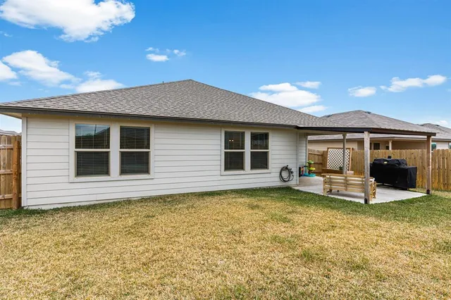 $307,900 | 7201 Llano Drive, China Spring, TX 76633