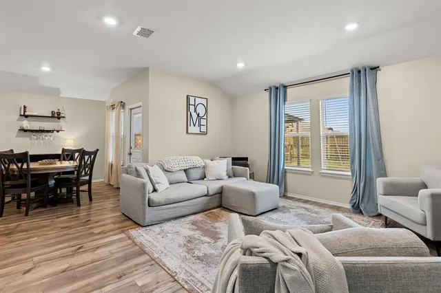 $307,900 | 7201 Llano Drive, China Spring, TX 76633