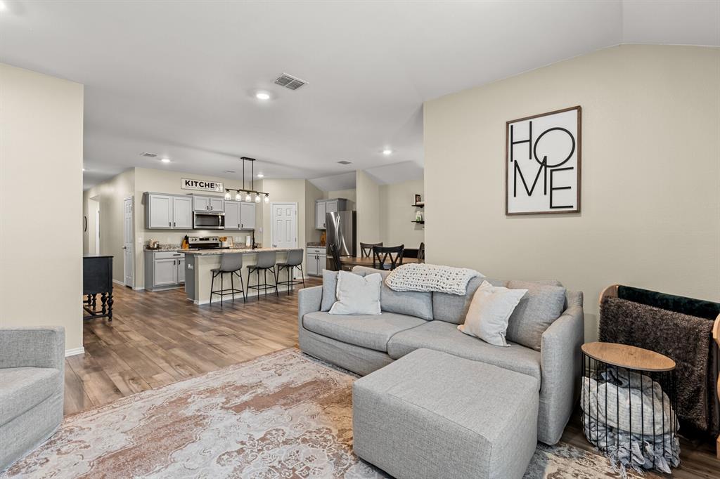 7201 Llano Drive China Spring, TX 76633 - Photo 6 of 39