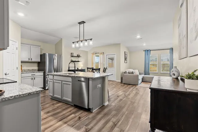 $307,900 | 7201 Llano Drive, China Spring, TX 76633