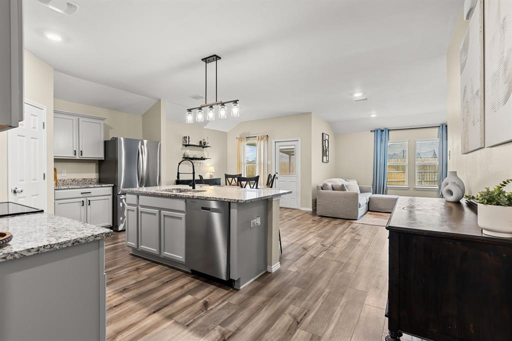 7201 Llano Drive China Spring, TX 76633 - Photo 8 of 39