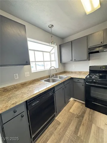 $1,350 | 678 Anne Lane, Unit 678, Henderson, NV 89015