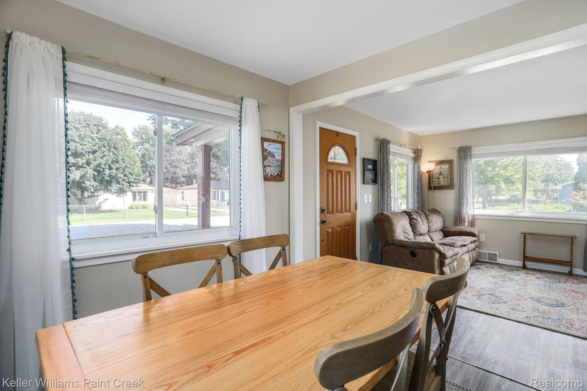 13-web-or-mls-2380 Melvin Avenue Rochester Hills016.jpg