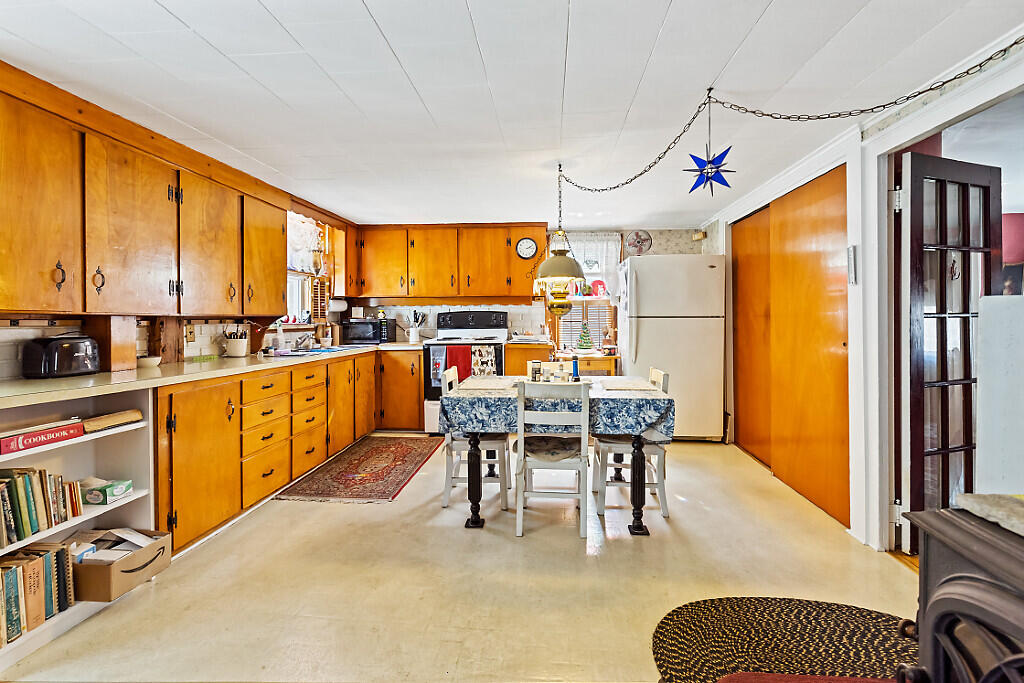 1023 Pond Road Sidney, ME 04330 - Photo 24 of 91 17_BP5A8090_DxO_mls