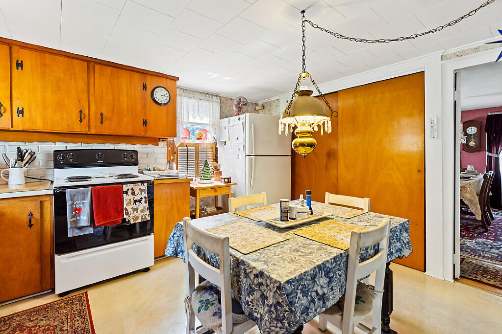 1023 Pond Road Sidney, ME 04330 - Photo 26 of 91 18_BP5A8093_DxO_mls