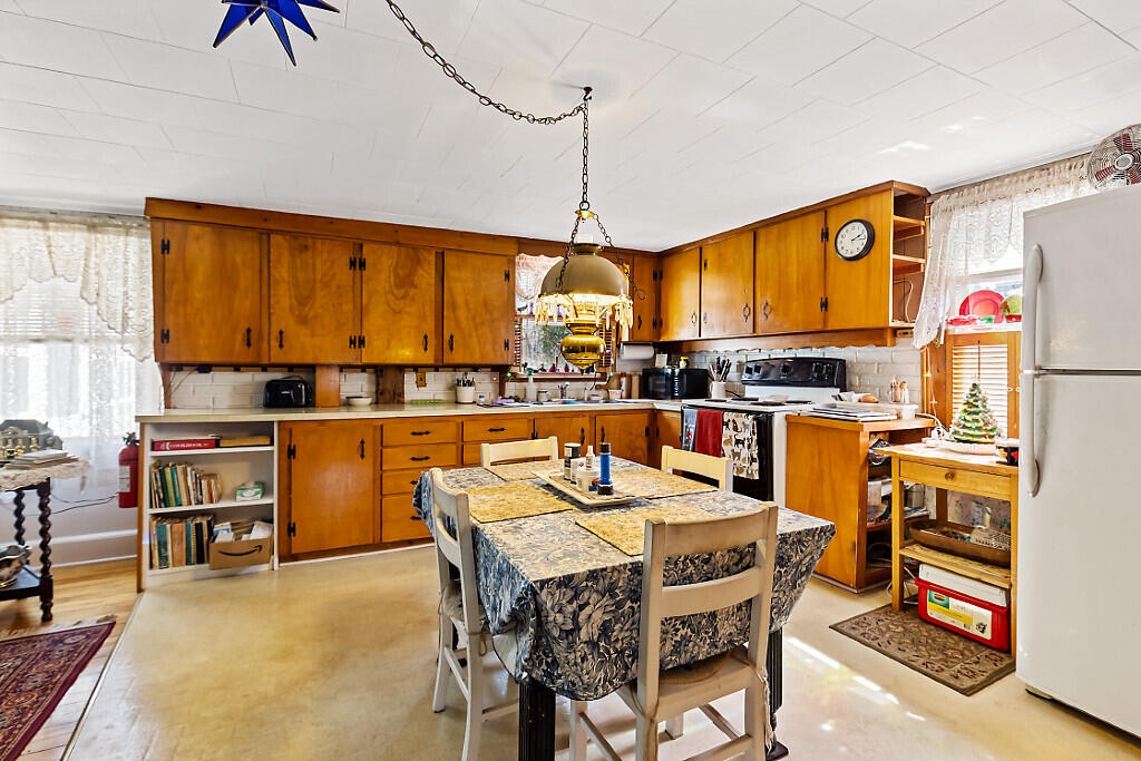 1023 Pond Road Sidney, ME 04330 - Photo 30 of 91 23_BP5A8108_DxO_mls