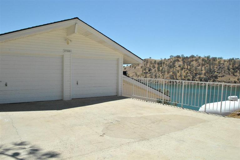27951 Sky Harbour Road Friant, CA 93626 - Photo 2 of 33 Gallery Image 2