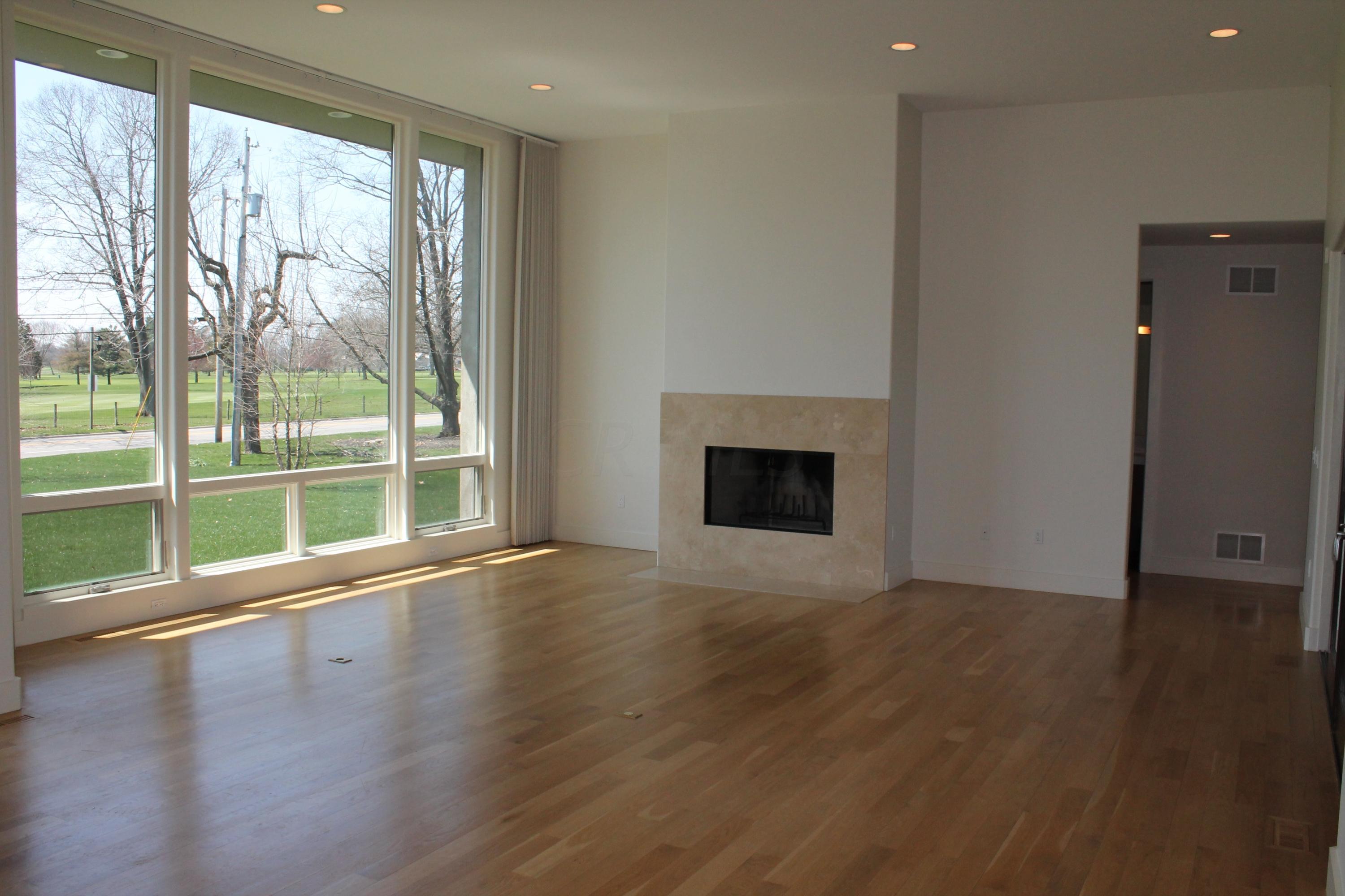 1260 McCoy Road Columbus, OH 43220 - Photo 4 of 51